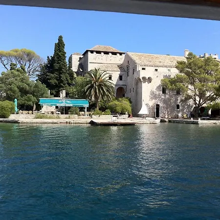 Guest house & Lucija
