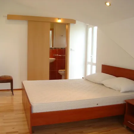 & Lucija Guest house 3*