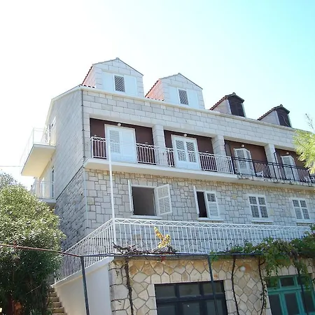 & Lucija Maison d'hôtes Polače