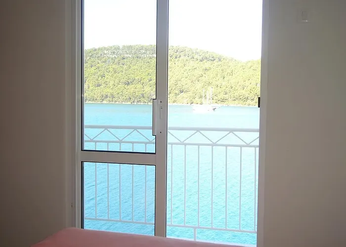 Gostinjska kuća & Lucija Polace