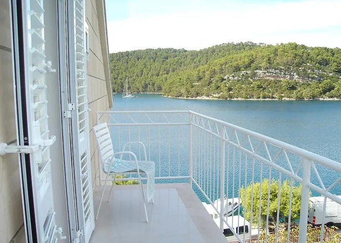 Gostinjska kuća & Lucija 3*