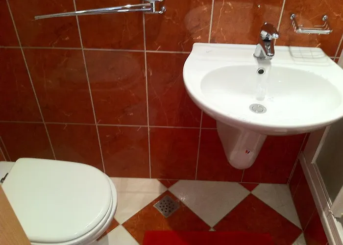 Gostinjska kuća & Lucija Polace