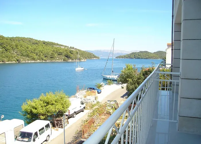 Gostinjska kuća & Lucija Polace